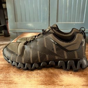 Mens size 7.5 Reebok ZIGWILD TR6. Army green.